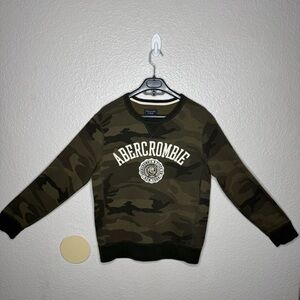 Abercrombie & Fitch Green Camouflage Crewneck Sweater - Men's XS